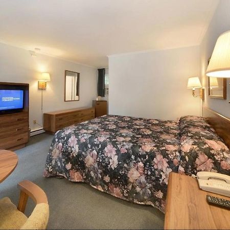 Turf And Spa Motel ซาราโทกาสปริงส์ ภายนอก รูปภาพ