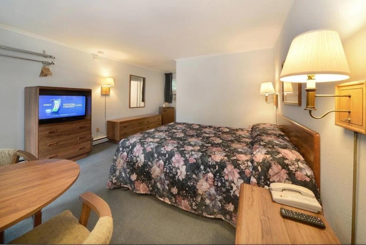 Turf And Spa Motel ซาราโทกาสปริงส์ ภายนอก รูปภาพ