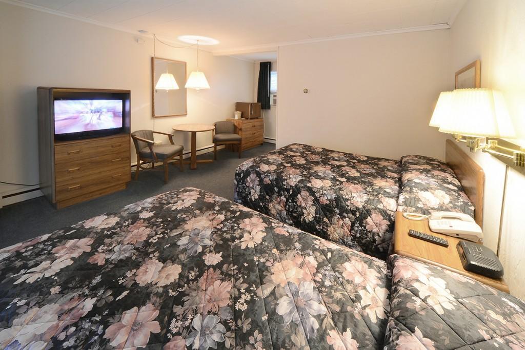 Turf And Spa Motel ซาราโทกาสปริงส์ ภายนอก รูปภาพ